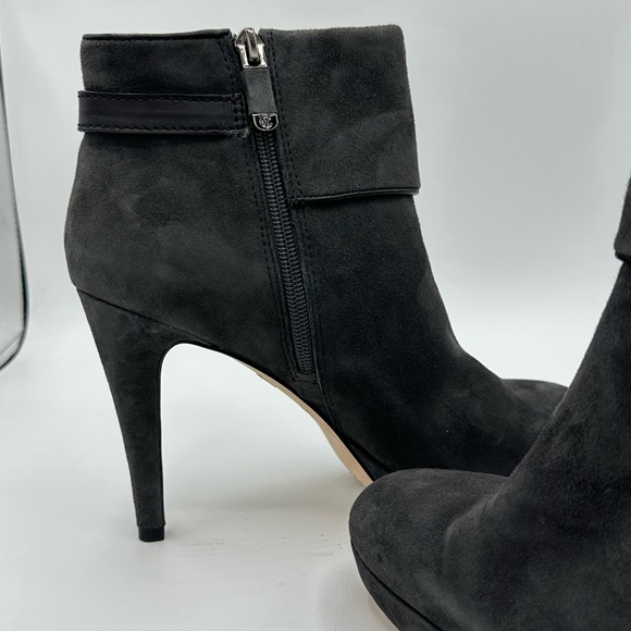 Booties - Picture 4 of 7